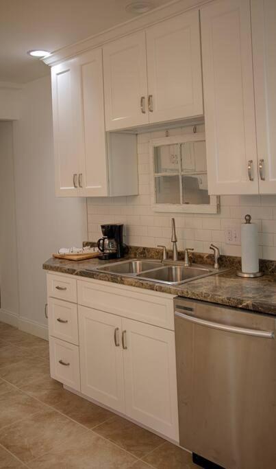 Bluebirds Nest 10 Min To Avl Biltmore Hot Tub Cont Bkfst Sparkling Water Asheville Exterior foto